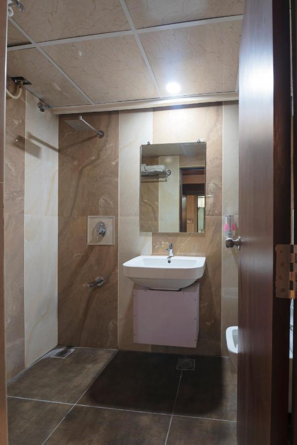 Hotel Monarch International Bengaluru Zewnętrze zdjęcie